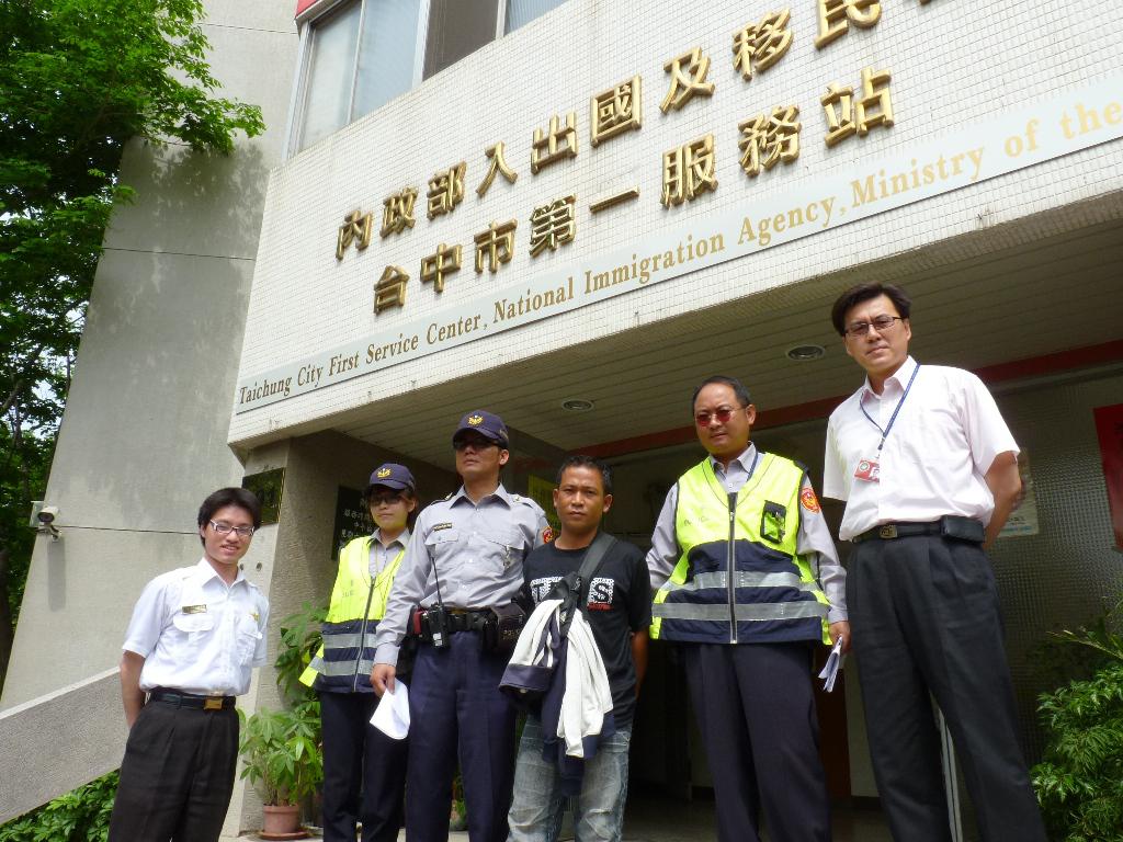 指紋比對立功 移民署查獲外勞毒品通緝犯 Peopo 公民新聞