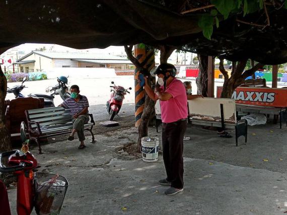 大村鄉過溝滯洪池公園群聚過於嚴重,村辦施鐵腕維護公共安全 PeoPo