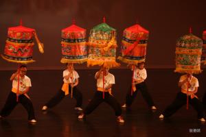 娘傘(涼傘) 為神轎指引方向，為神明開路除穢驅兇，御統萬靈(3部教學影片) PeoPo 公民新聞