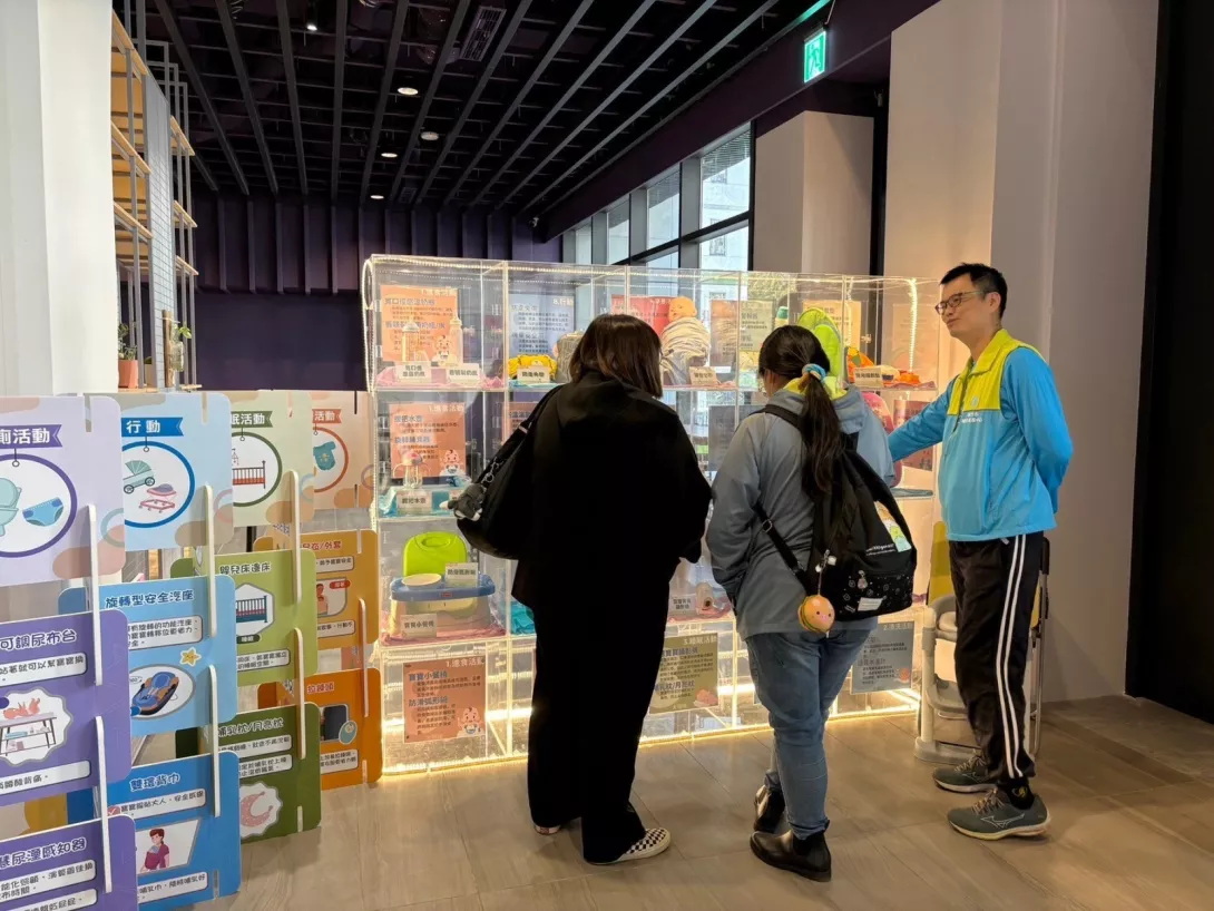 透過此次展覽,期待能提升大眾對育兒輔具的認識,並推廣友善育兒環境。(伊甸基金會提供)