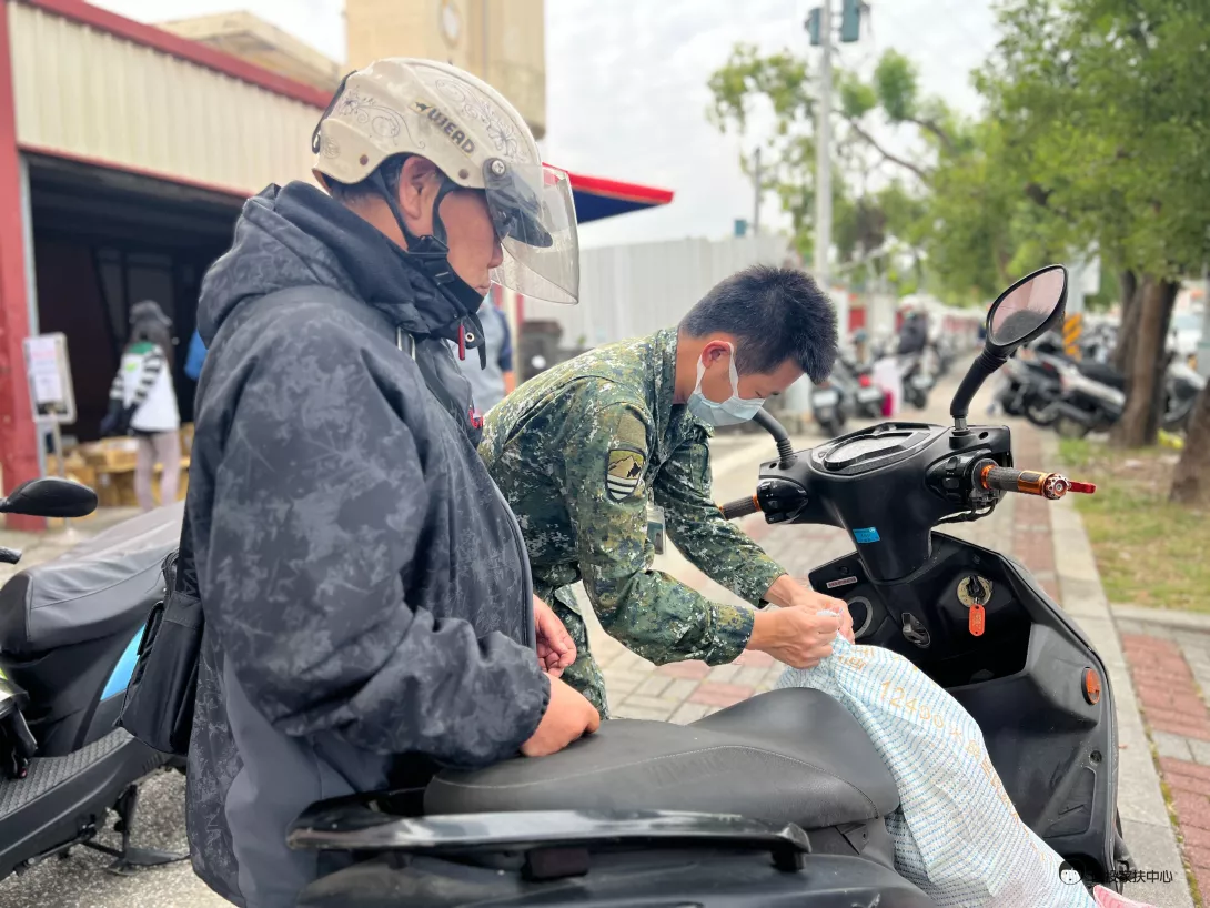 國軍暖心助家扶 為民衛國(1)