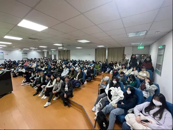 圖二:各校參賽者熱情參與,共同見證茶文化的創新魅力。