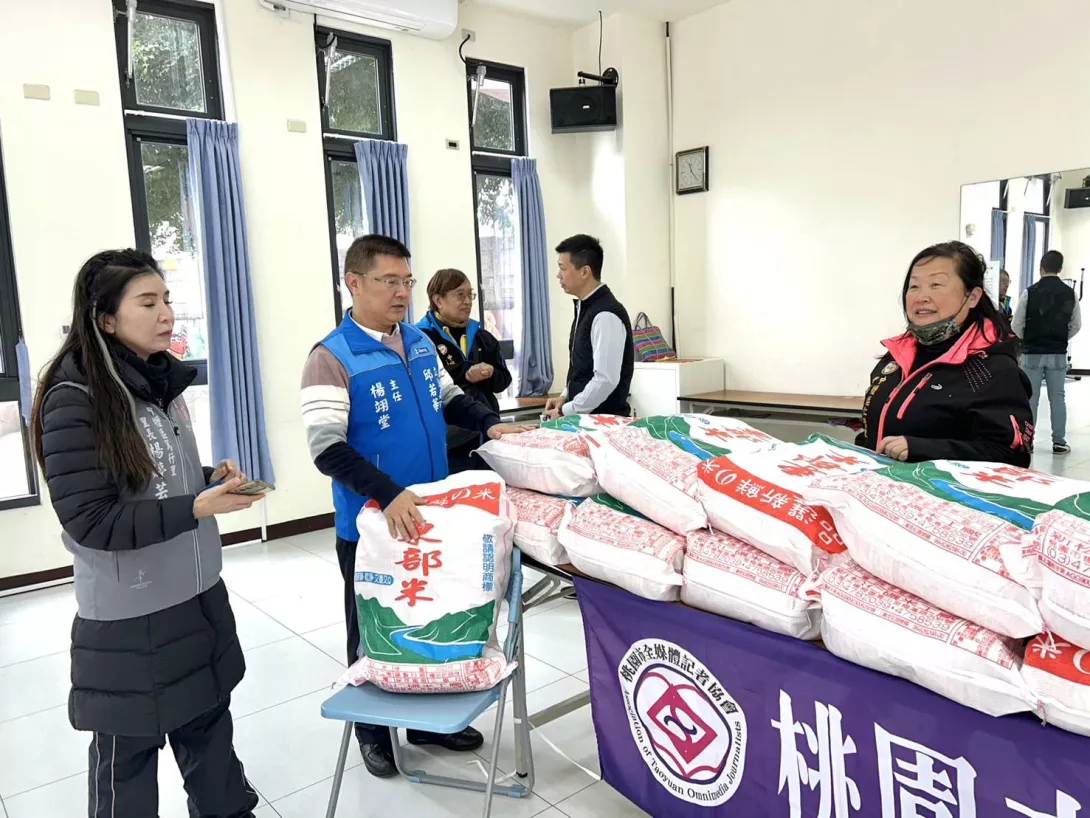 寒冬送暖善心捐贈過程