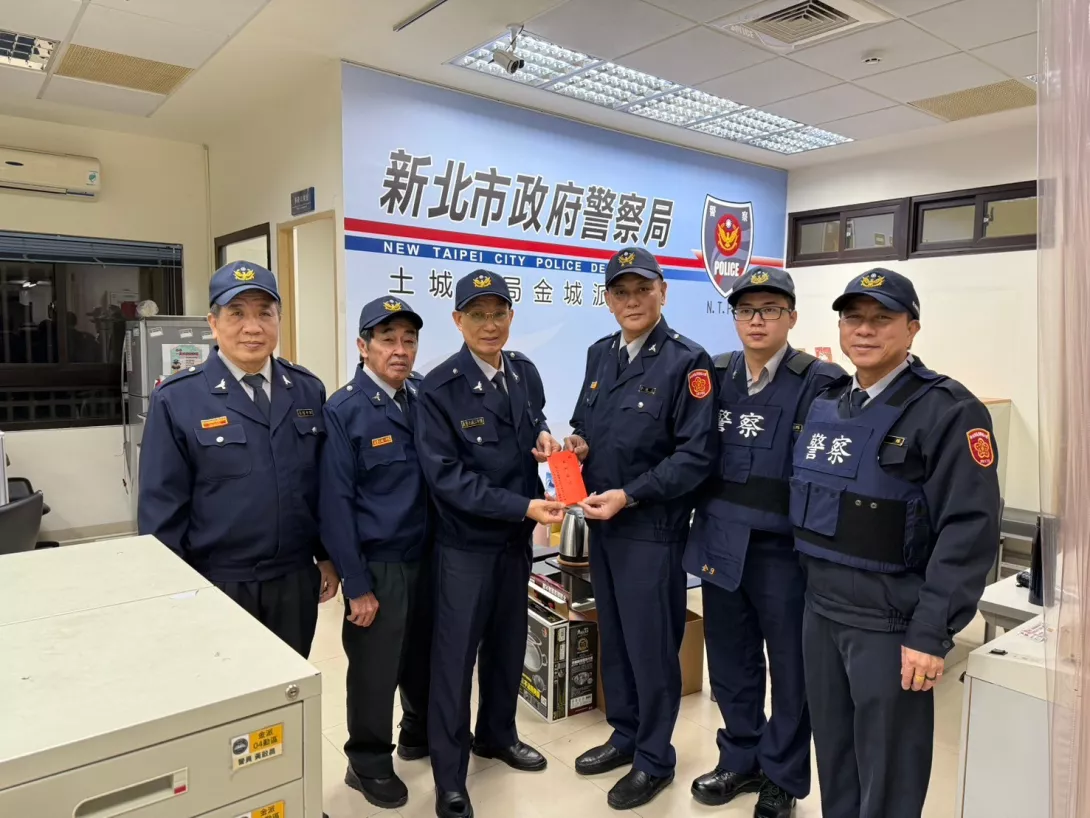 LINE_ALBUM_114年中隊部頒發春安慰問金_250127_8