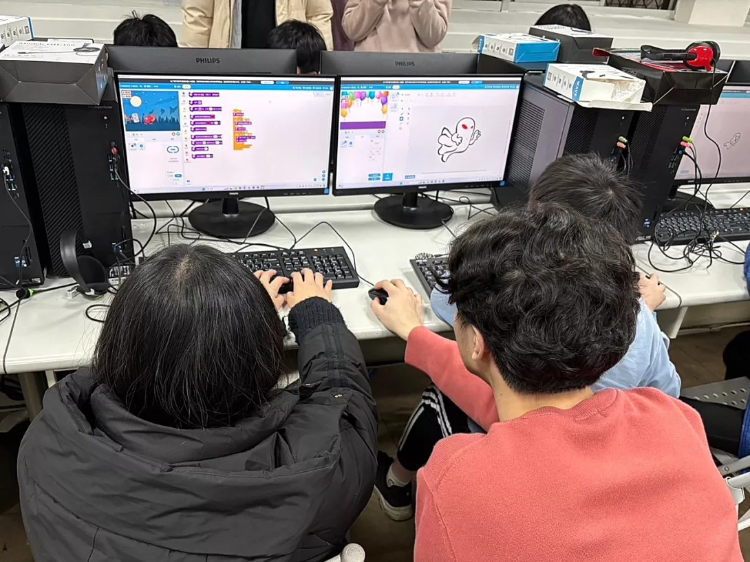 就是這個「光」!龍華師生帶領壽山國小學童開啟光環魔法新世界-2