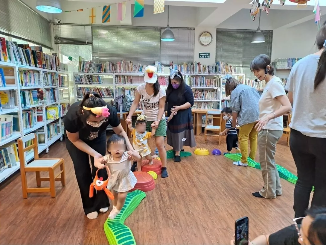 01_行動療育親子團體,親子一同遊戲