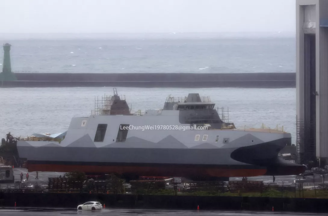 IMG_0705(沱江級第二批次首艦曝光,李忠衛攝影)