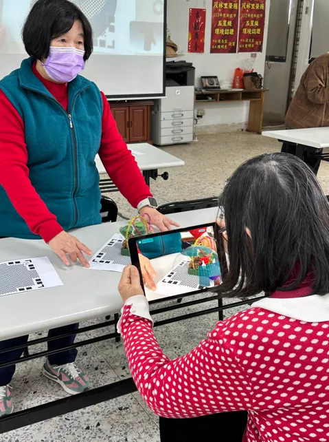 學員們透過360度拍攝,將自己的黏土變成3D物件。