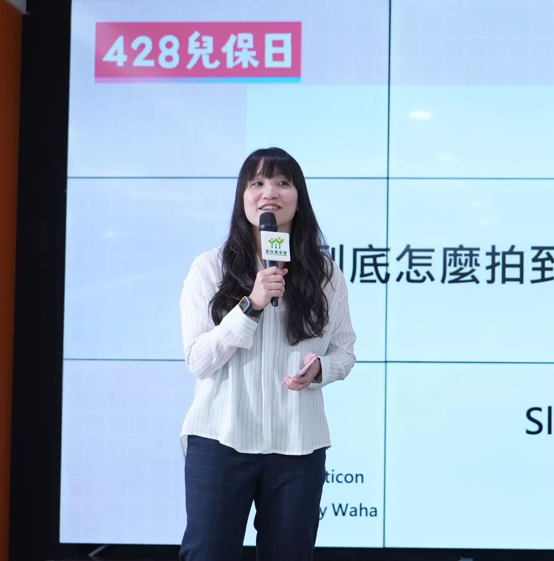諮商心理師王雅涵建議家長能以討論取代謾罵,約定網路使用原則,尊重孩子需求亦盡保護職責。