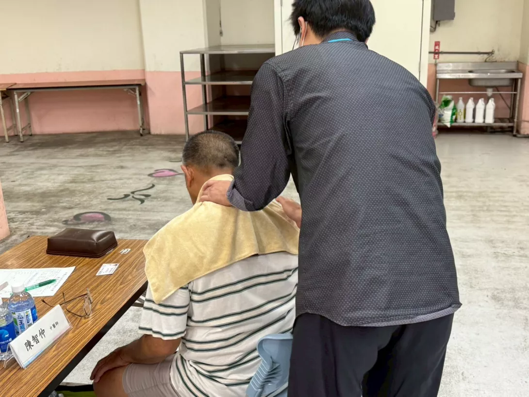 LINE_ALBUM_0427中醫義診_250427_3