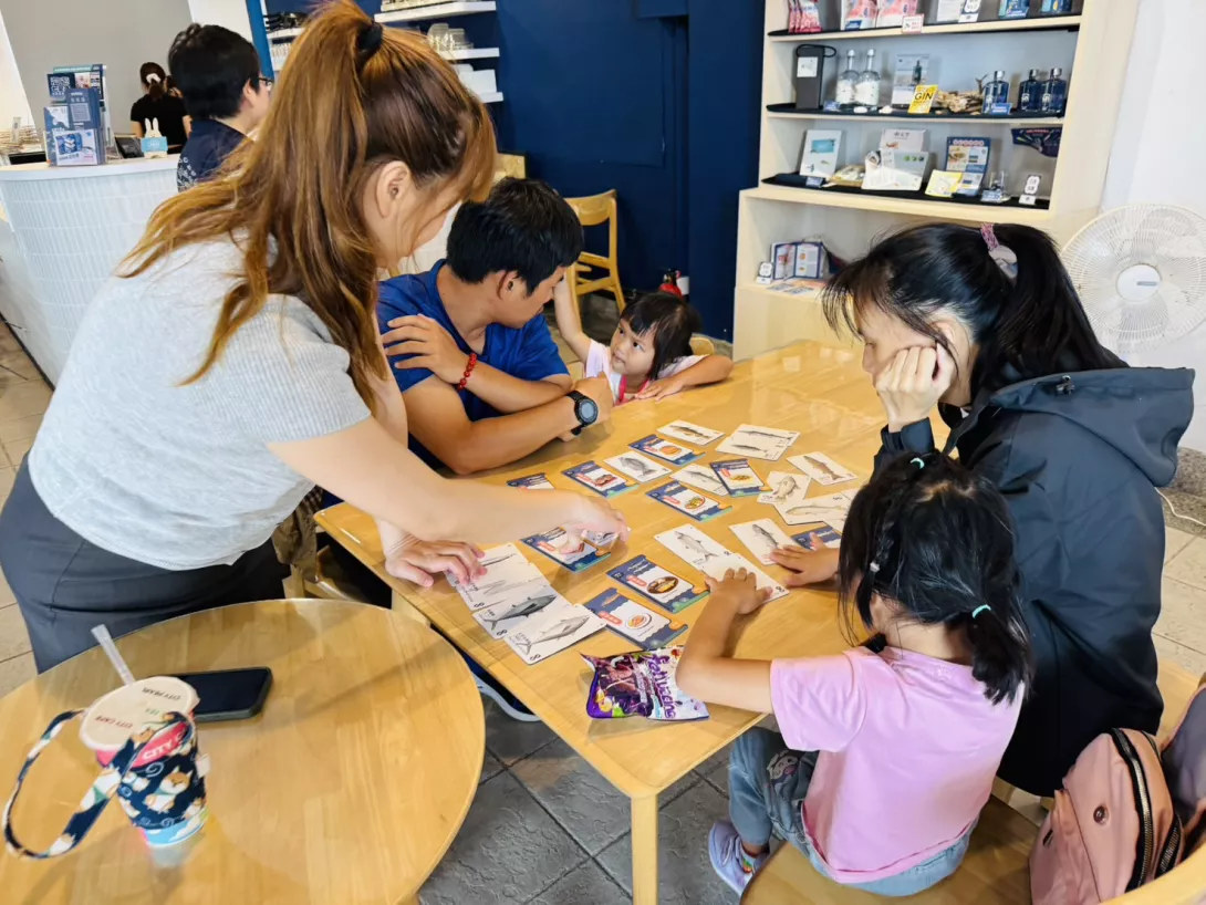 以桌遊的方式認識日常生活中的魚料理是用哪種魚類製作而成。2_0