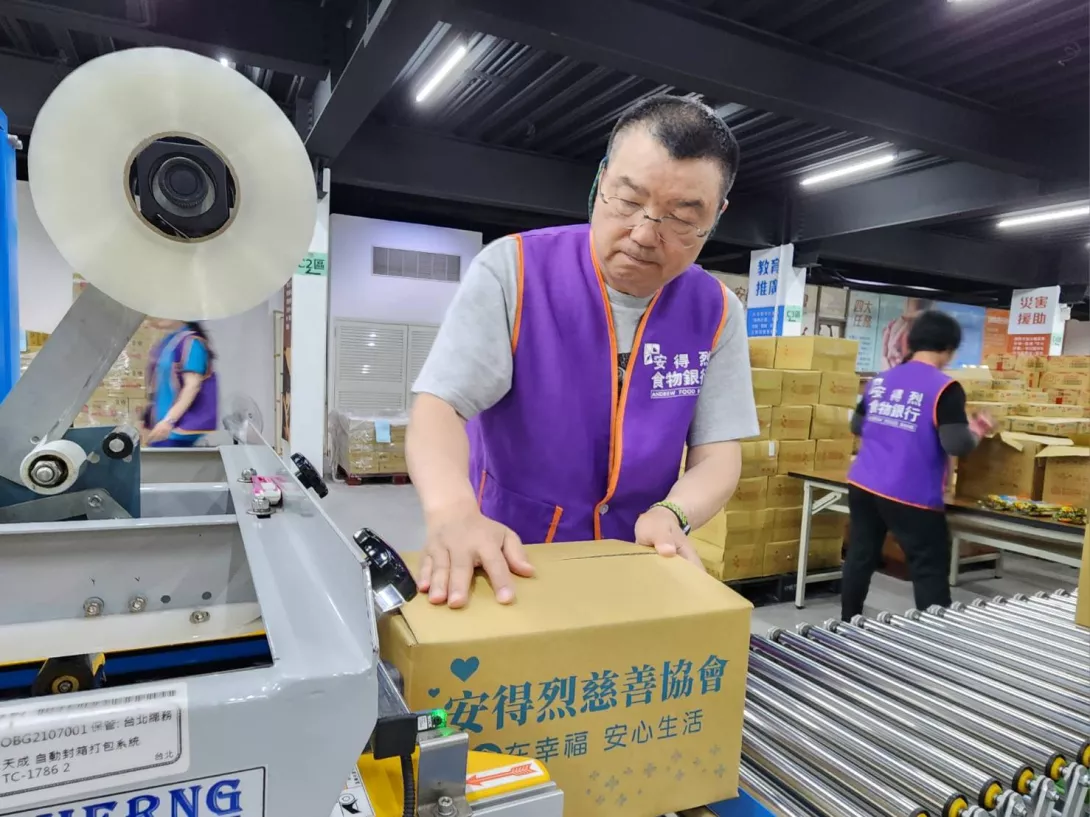 圖說:安得烈設計便於搬運與分送的食物箱,確保災後黃金時刻可為受災民眾提供最即時的基本支援。