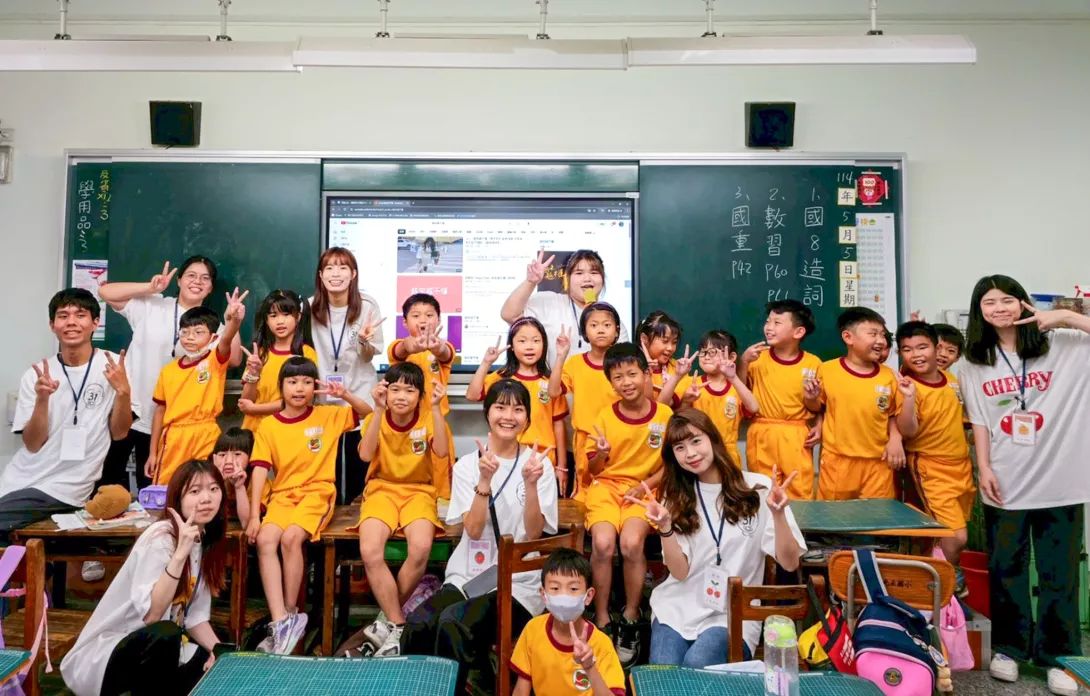 為實踐USR,朝陽學生會執行教育部大專校院社團帶動中小學社團發展計畫,赴霧峰光正國小服務受好評。
