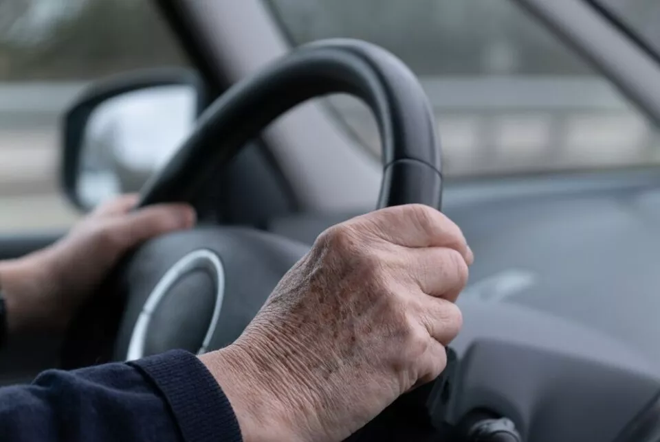 old ppl drive