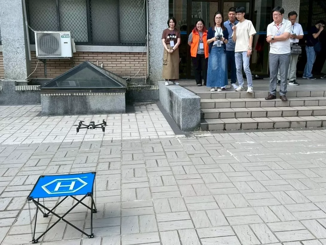 龍華科大攜手北市府、研華科技 產業新手村見學團助師長瞭解物聯網產業-2