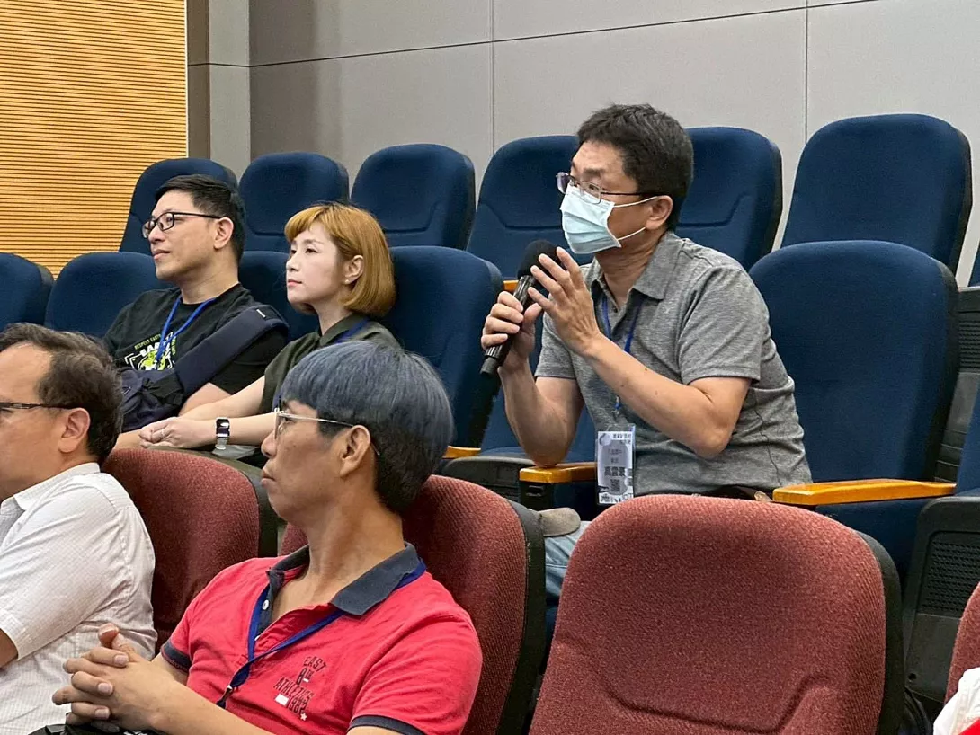龍華科大攜手北市府、研華科技 產業新手村見學團助師長瞭解物聯網產業-4