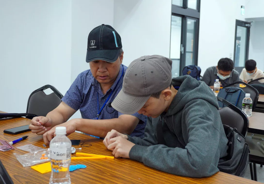 台北市教育局攜手龍華科大辦理產業新手村見學活動-3