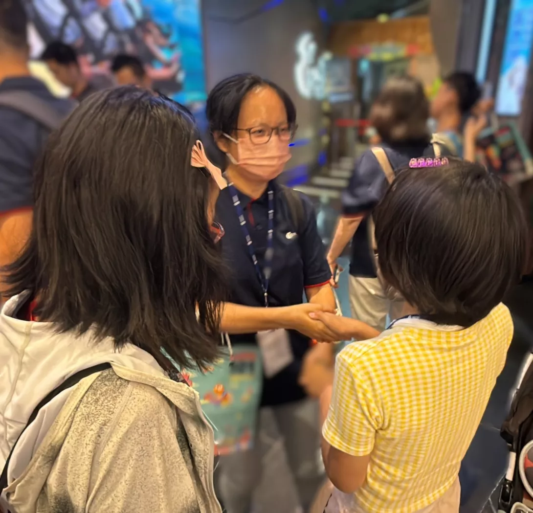 安沛姐姐很開心與家扶兒相見歡-今天就由我來陪伴你