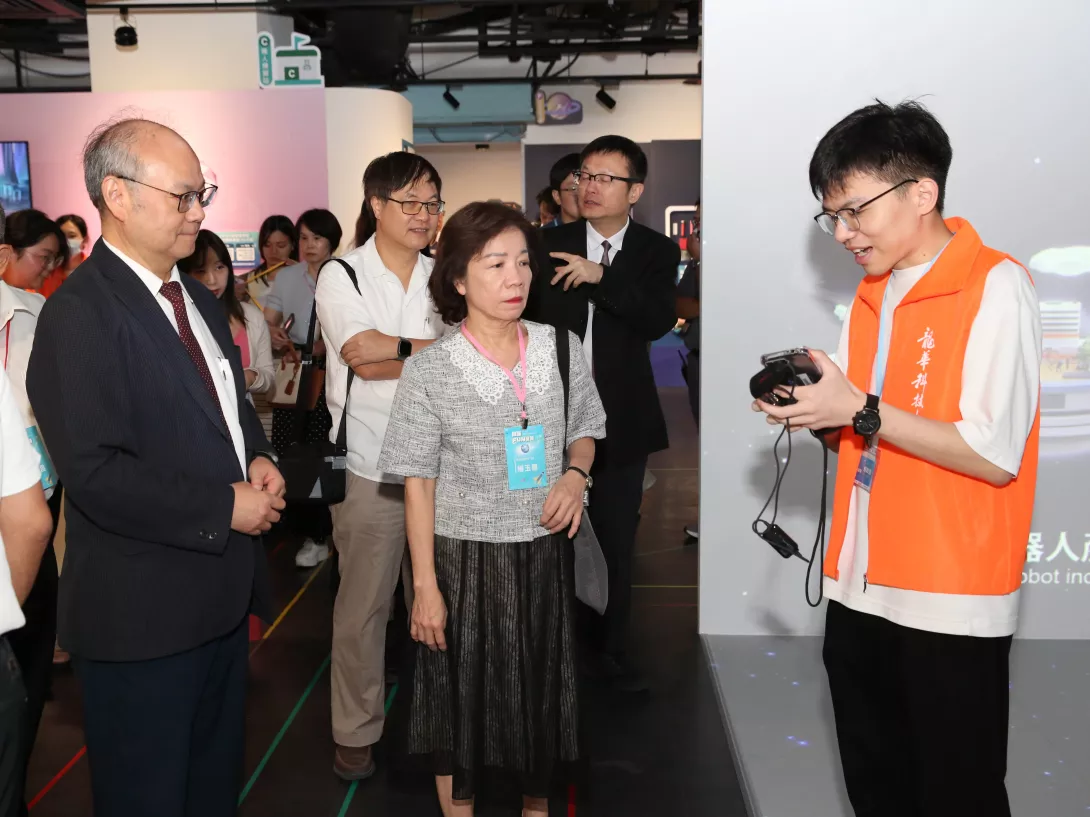 AR、VR科技領航_「技職FUN星際」體驗技職教育創新與潛力-2