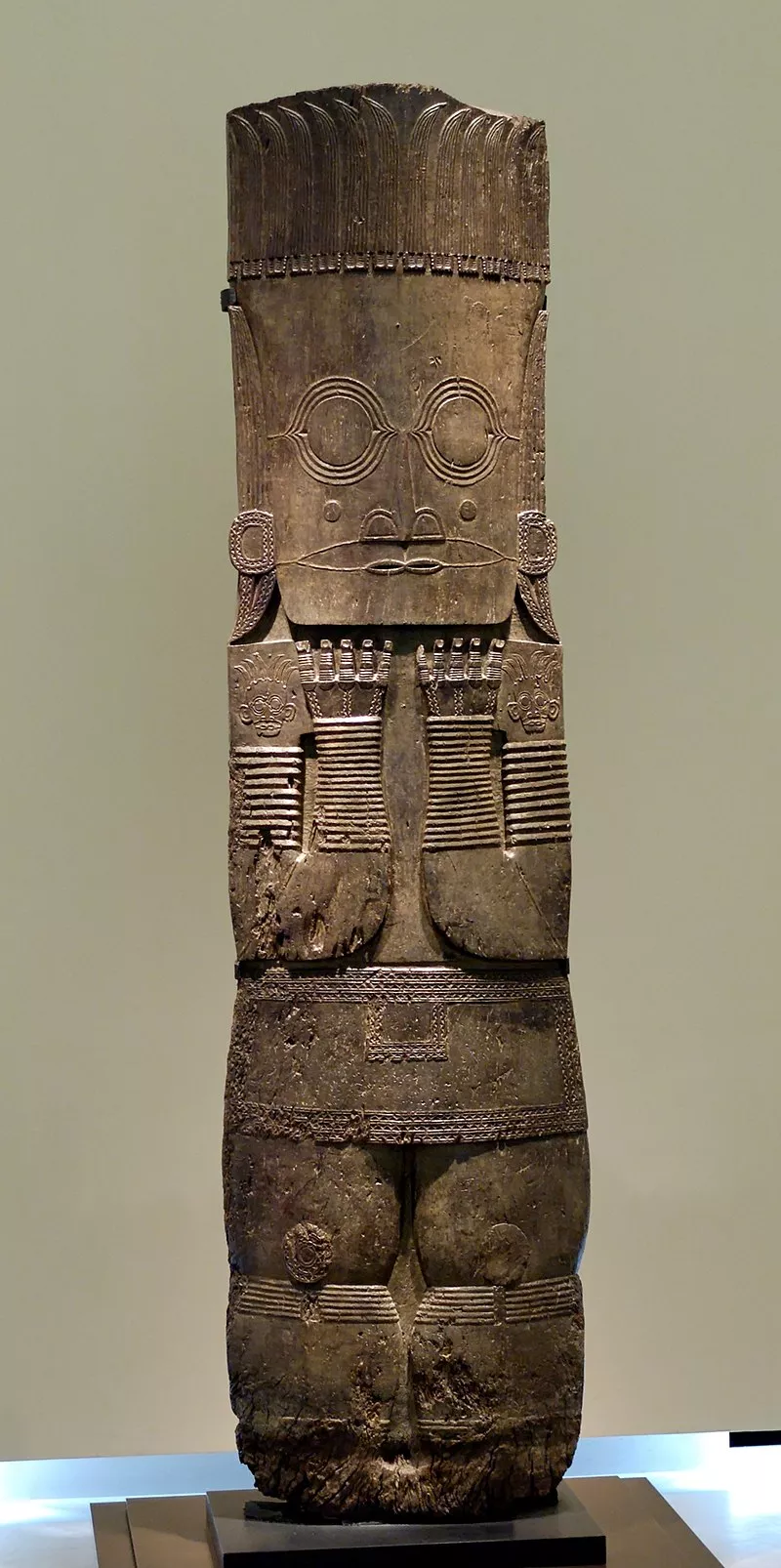 Paiwan_sculpture_Academia_Sinica_10-727-03983