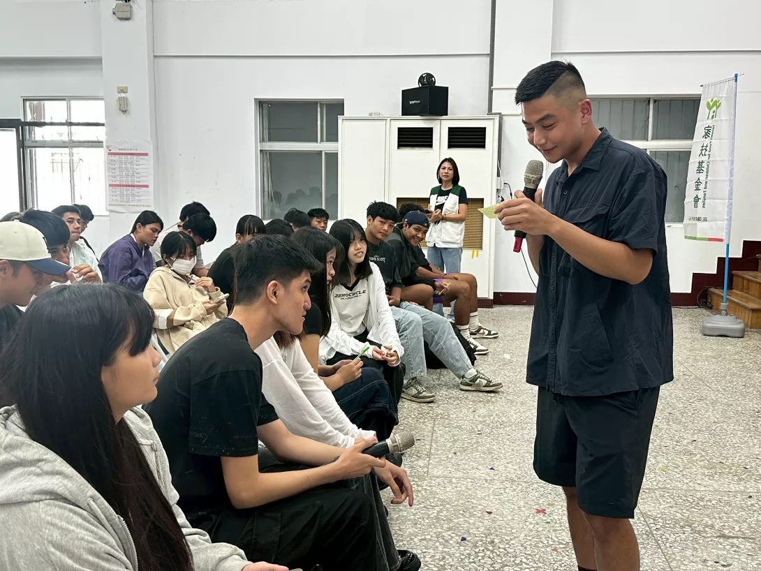 潘社工師與學生互動分享「我的超能力」