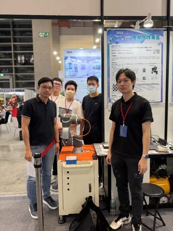機械系研究生張宸愷同學於台灣智慧自動化與機器人協會(TAIROA)產學合作專區展出「基_0
