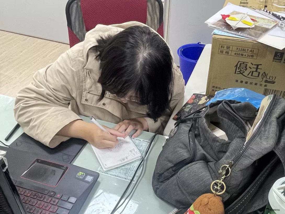 訪視前作戰計畫 實習生準備齊全 擬定會談架構 陪伴扶助家庭