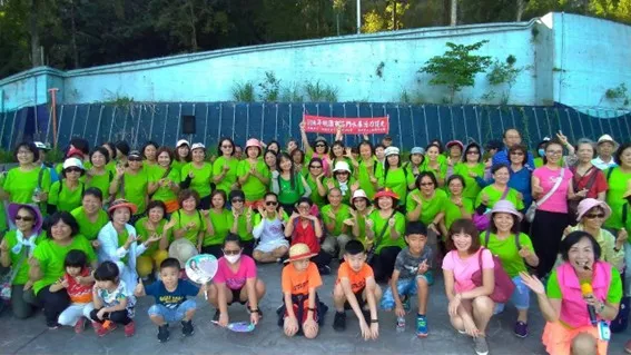 (圖四)健走活動是桃園市活力閃亮愛心協會受期待的戶外活動之一,帶大家走得更遠、笑得更開