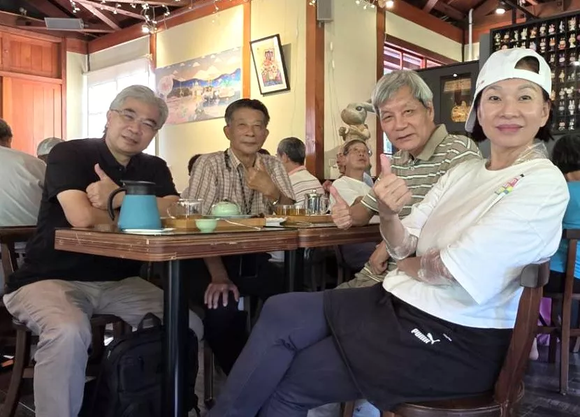 左葉世宗總會長右孫國明總經理B