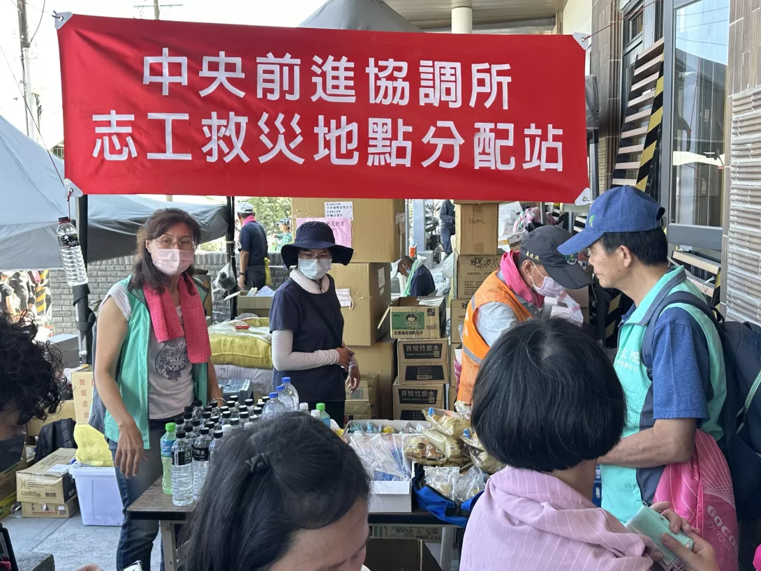 20251001光復中華電信通訊車熱心志工 (245)2