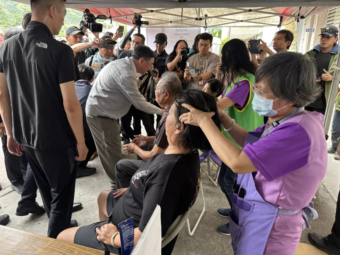 20251025卓榮泰視察光復災民安置 (132)2