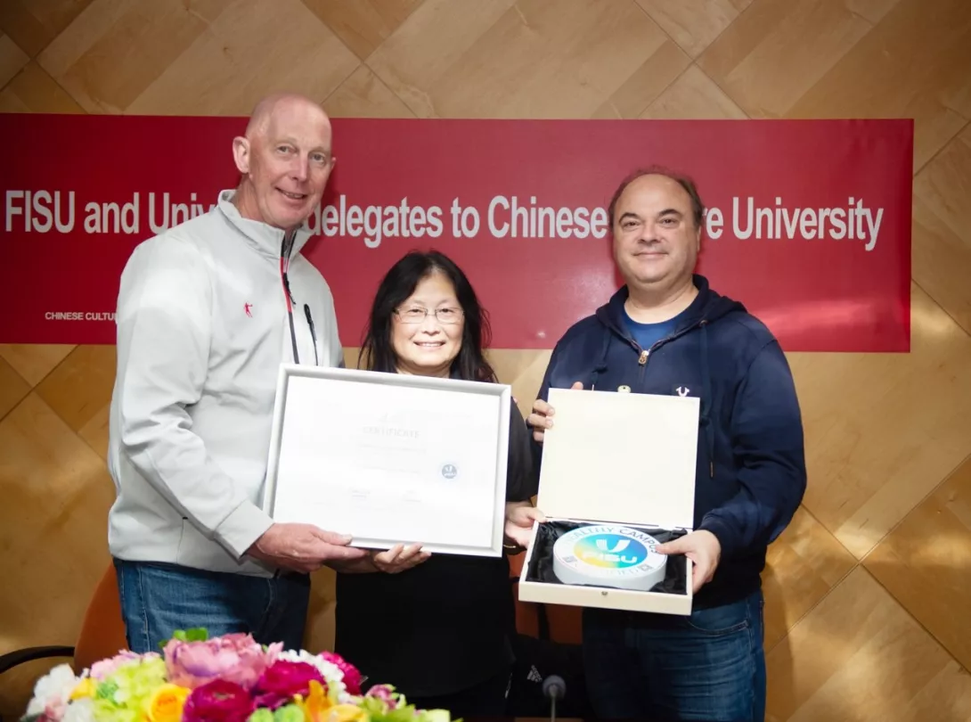 ▲中國文化大學王淑音副校長領取健康校園認證。(圖片來源:王淑音提供)