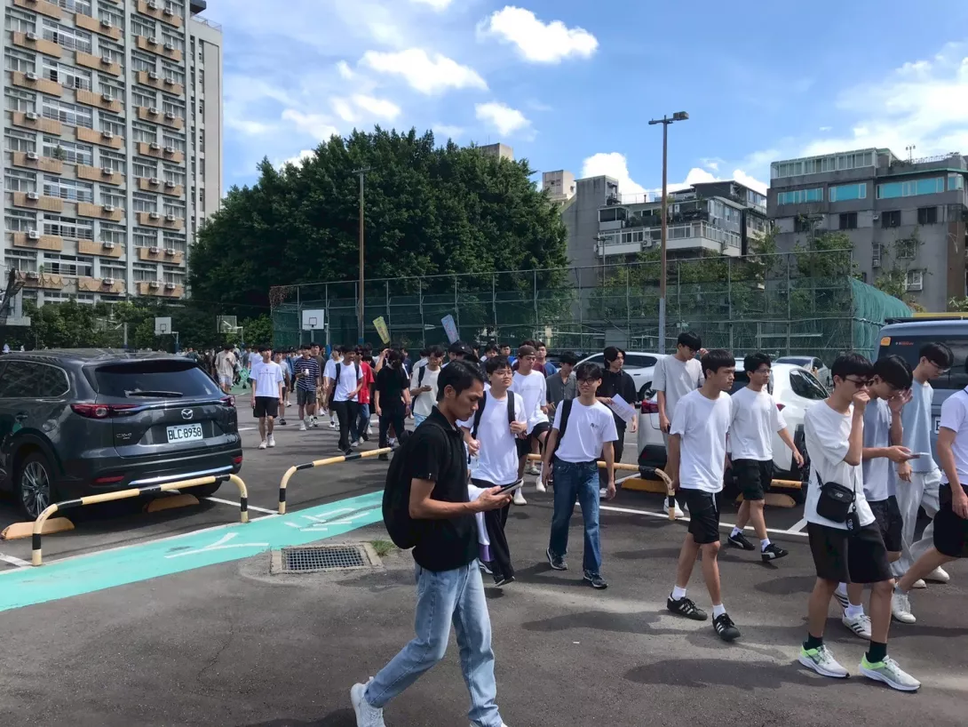 人員疏散