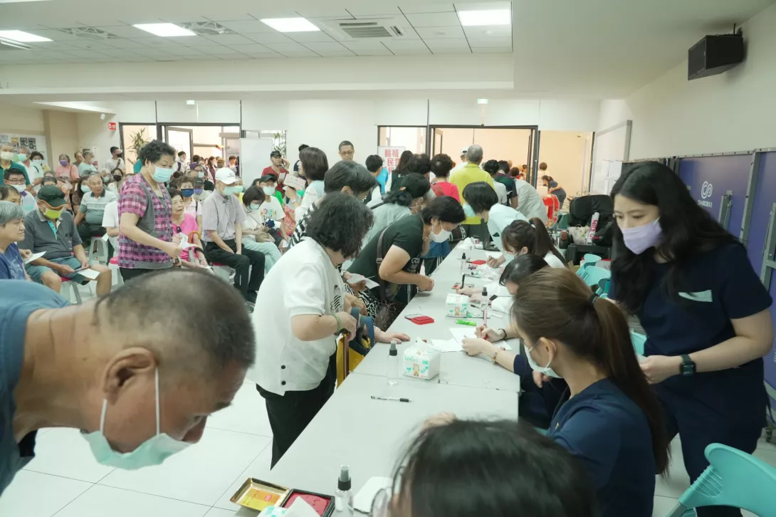 LINE_ALBUM_2025.10.3_251003_1