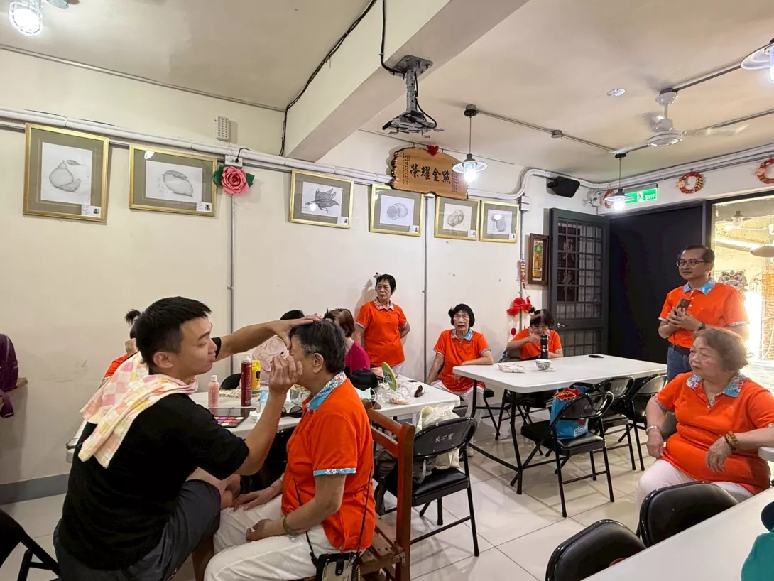 LINE_ALBUM_2025.9.30。伯公照護站成果展.地點:龍潭區客家文化館遊客中心._251006_60