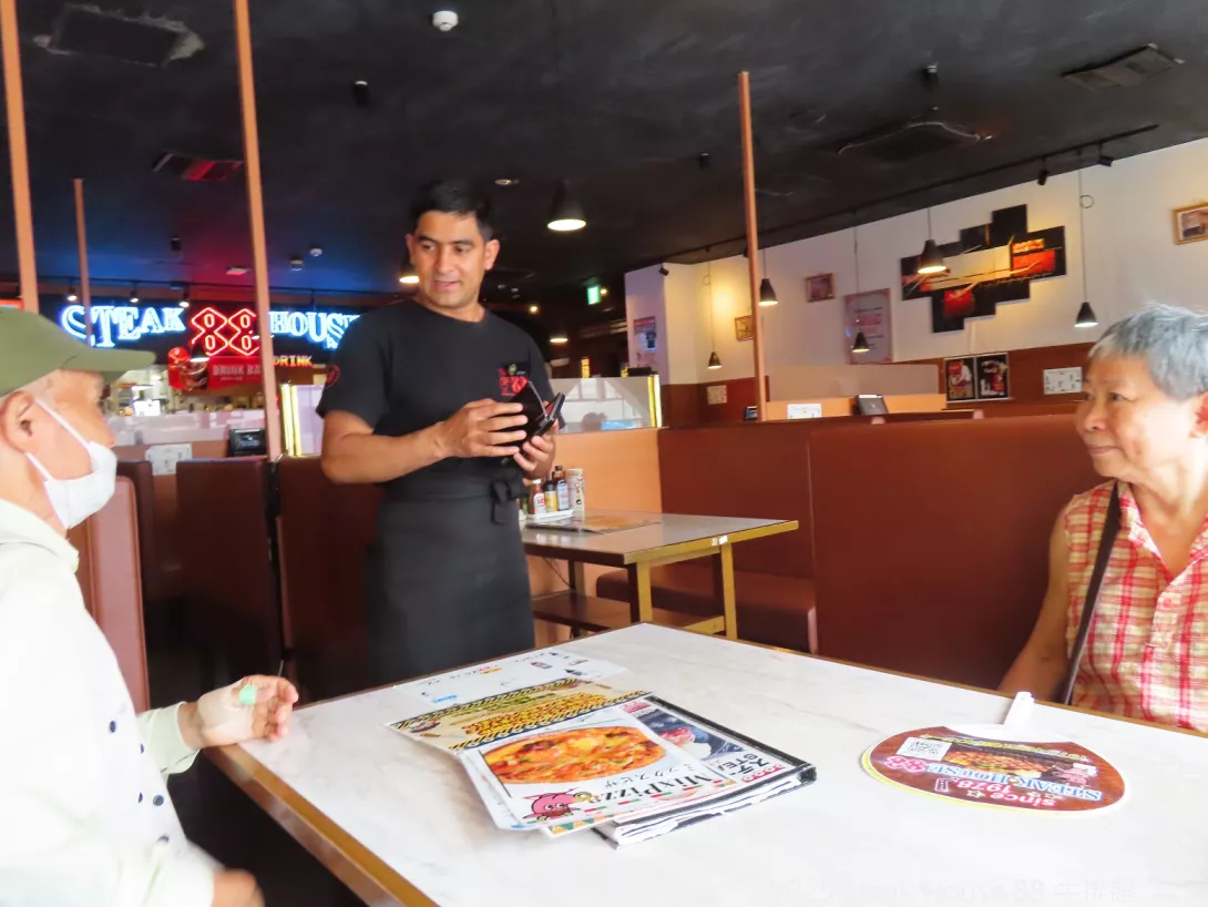 sFrinkLau20250815p02