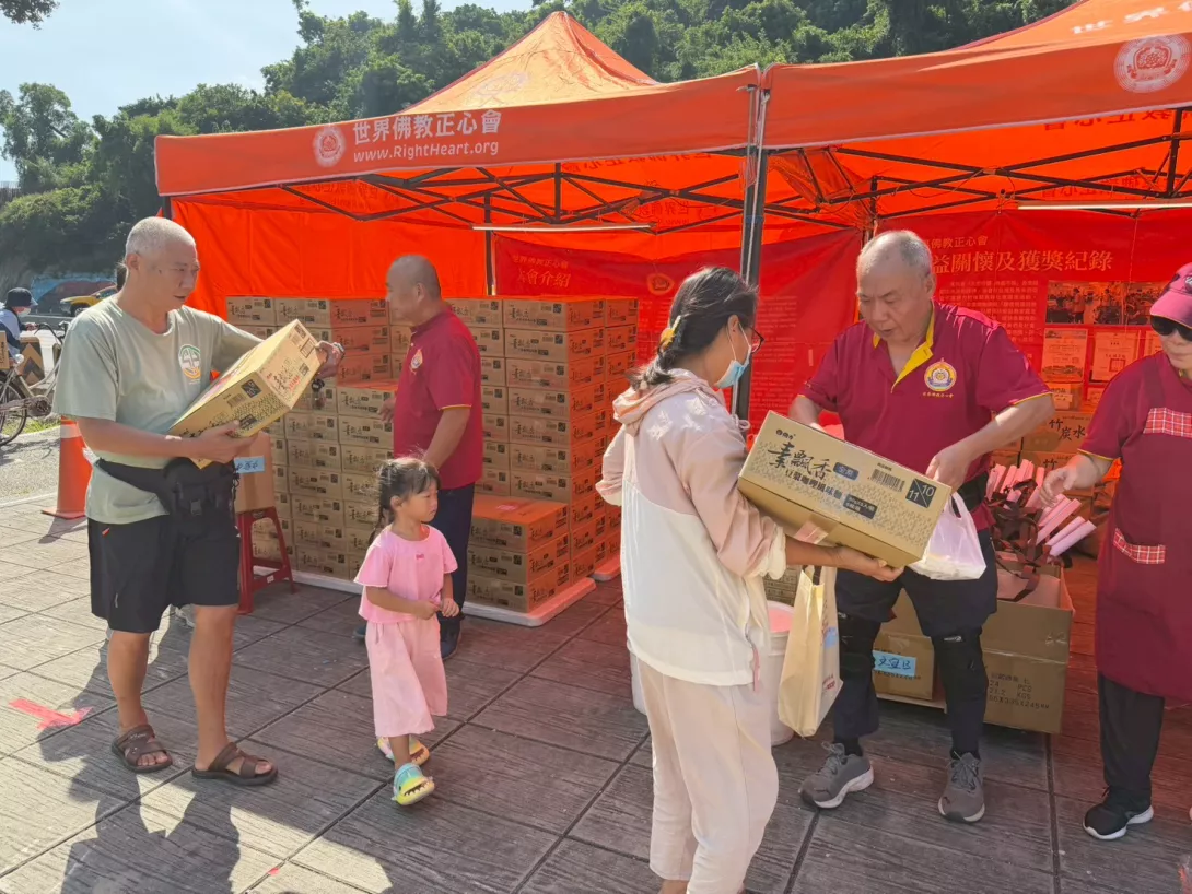 LINE_ALBUM_高雄_251101_215